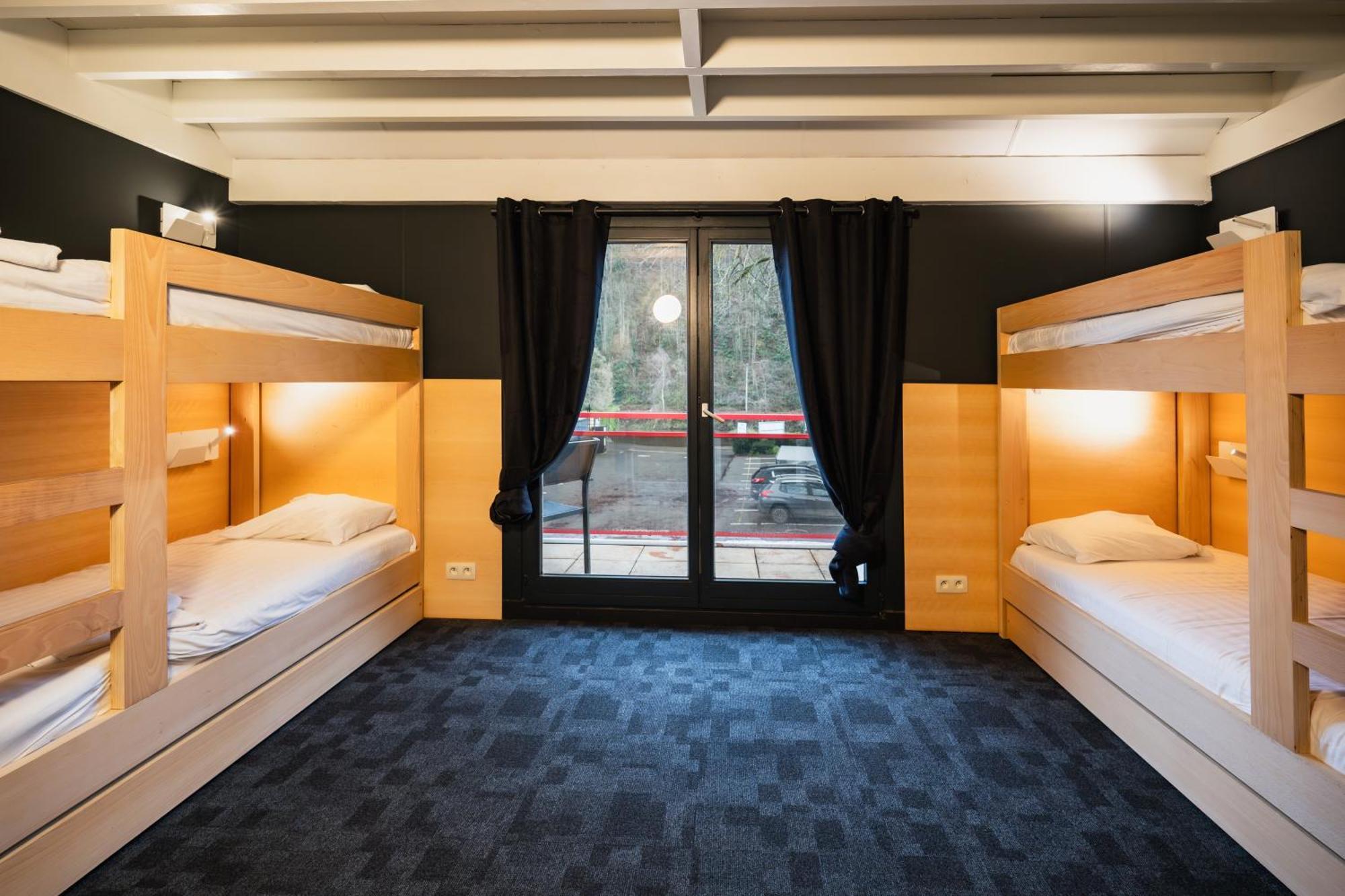 Hotel Aquatel Динант Екстериор снимка