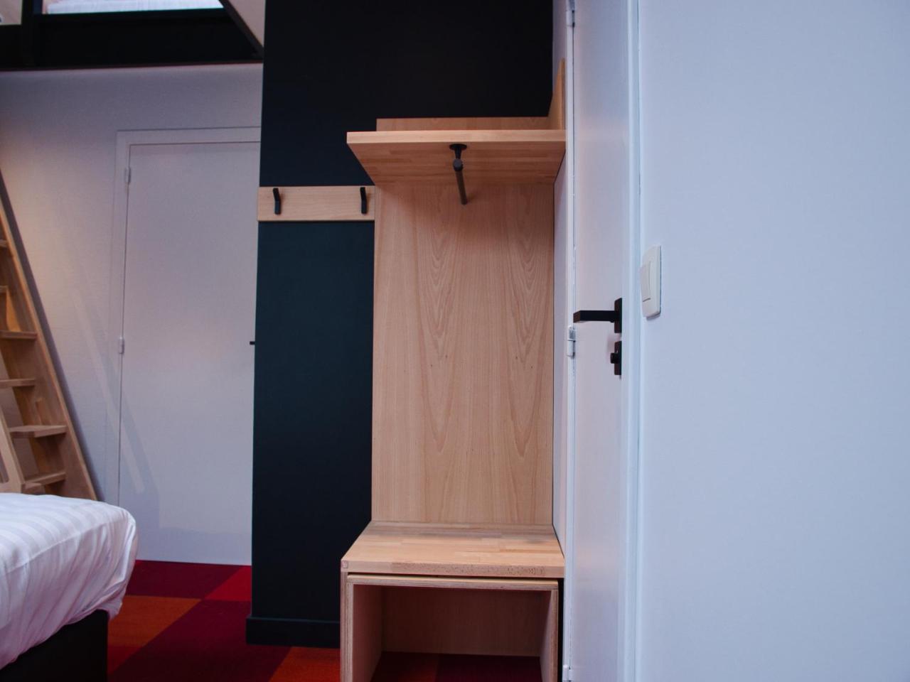 Hotel Aquatel Динант Екстериор снимка