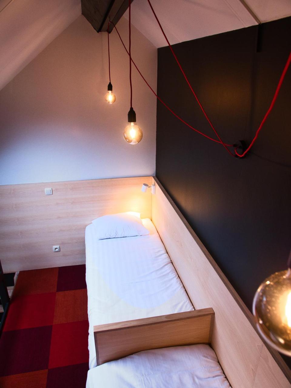 Hotel Aquatel Динант Екстериор снимка