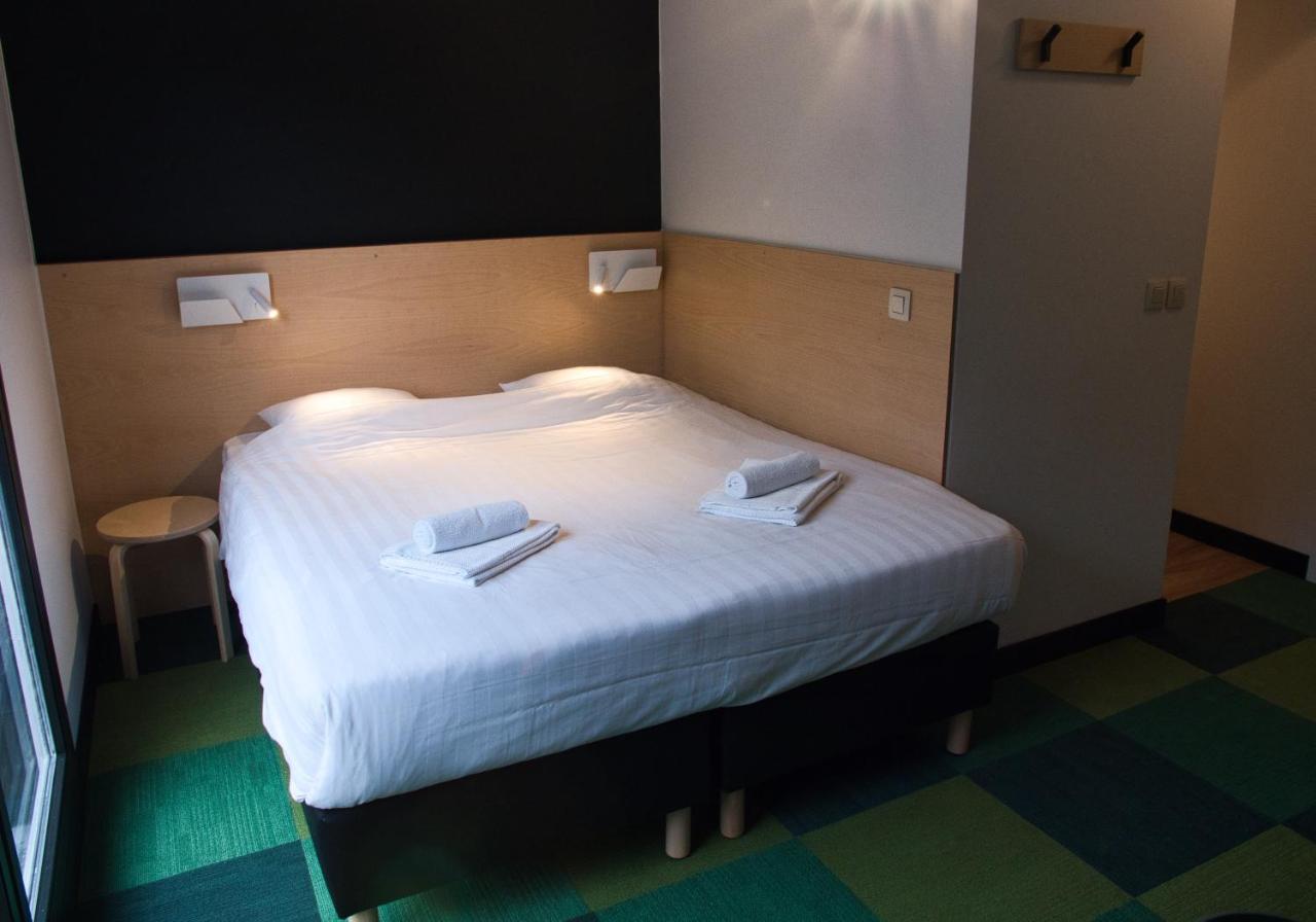 Hotel Aquatel Динант Екстериор снимка