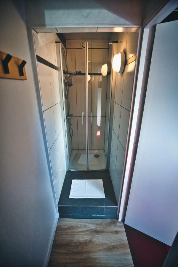 Hotel Aquatel Динант Екстериор снимка